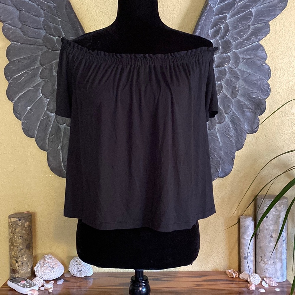 Wilfred Off The Shoulder Crop Top